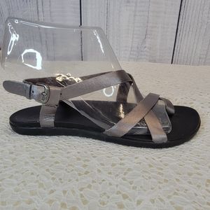 **Olukai silver leather sandals sz. 7W